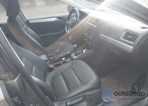 2014 Volkswagen Jetta 1.8T Se from USA, damaged, VIN 3VWD17AJ9EM373540